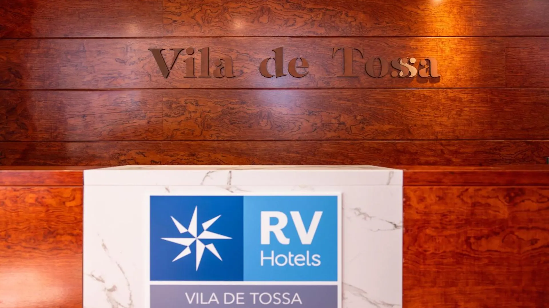 Hotel Vila de Tossa Tossa de Mar 4*,